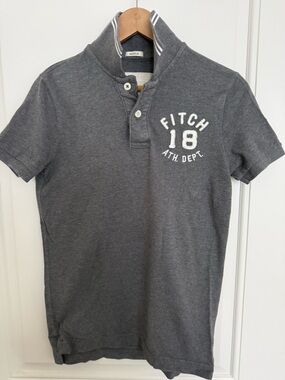 Abercrombie & Fitch Gray Short-Sleeve Polo with Embroidered 'FITCH 18'